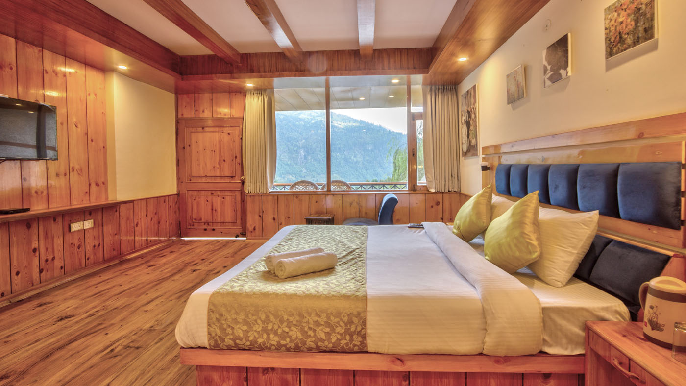 hotel for honymoon in manali, online booking for manali hotel 